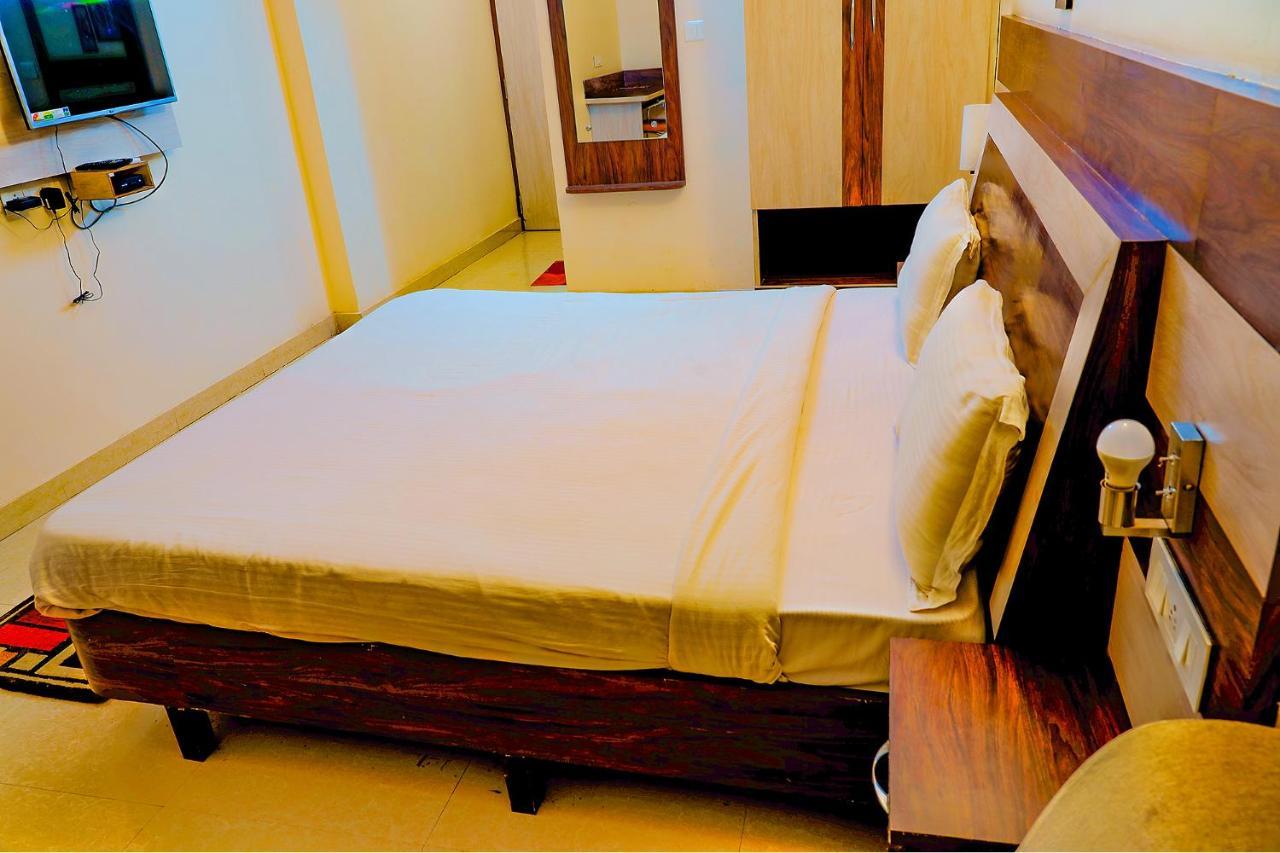 Fabhotel Kanchan Plaza บูบันเนสชวาร์ ภายนอก รูปภาพ