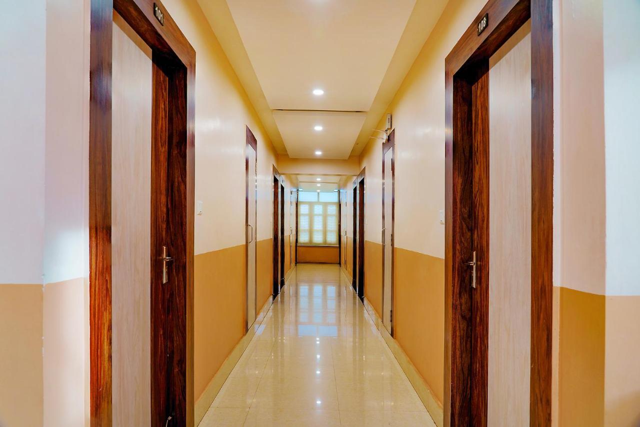 Fabhotel Kanchan Plaza บูบันเนสชวาร์ ภายนอก รูปภาพ