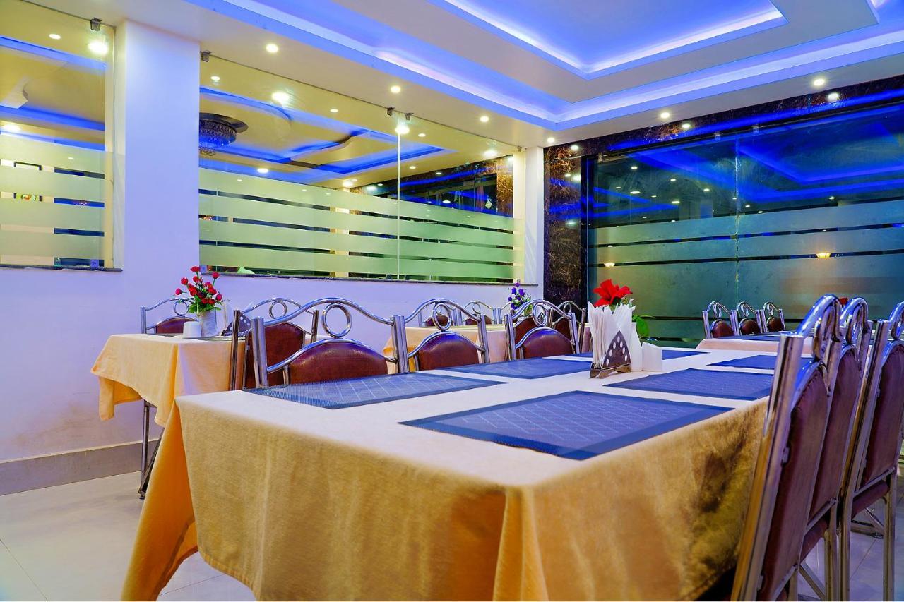 Fabhotel Kanchan Plaza บูบันเนสชวาร์ ภายนอก รูปภาพ