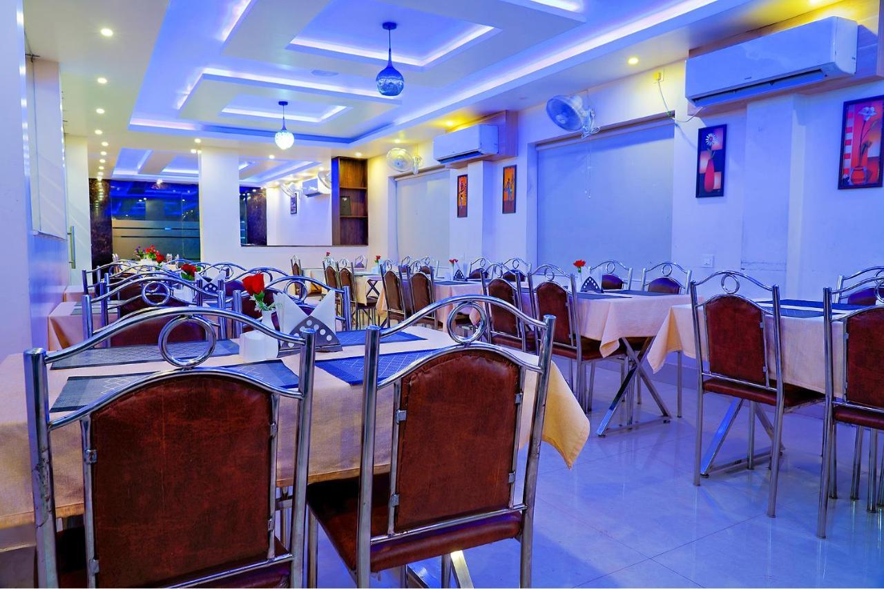 Fabhotel Kanchan Plaza บูบันเนสชวาร์ ภายนอก รูปภาพ